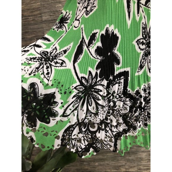 2X Plus Floral Top blouse sleeveless button - Picture 4 of 7